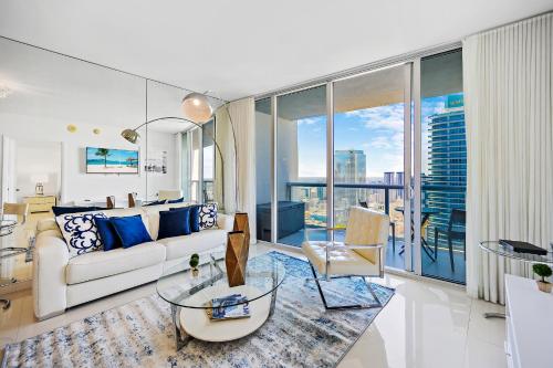 Majestic High Rise Unit with Ocean view