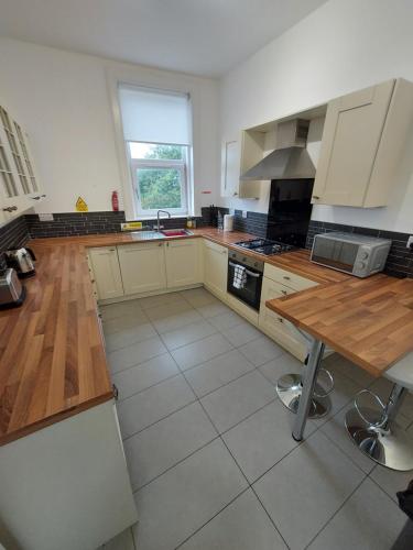 Maze Serviced Apartment Ayr