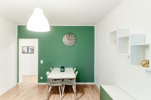 Lido Apartments - image 6