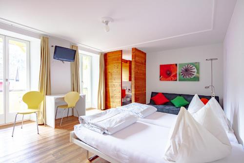 Hotel Vallatscha - image 9