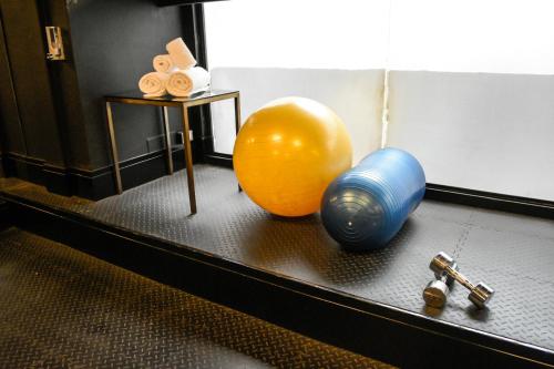 Savoy Hotel - image 2