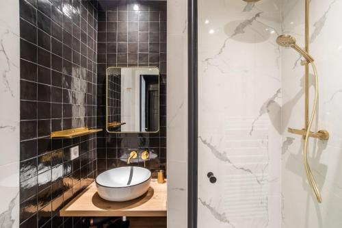 AMOUR - Appartement chaleureux et moderne dans le cœur historique de Rennes, Rennes (Foto 4)