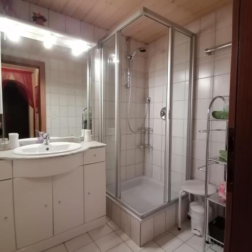 Bathroom, Haus Reinstadler in Imst