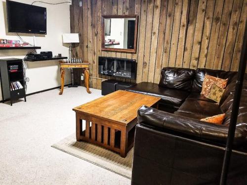 Brian Head Village 2F - main image