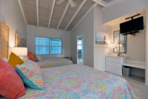 2 queen beds
