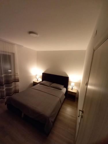 One-Bedroom Apartment image 1