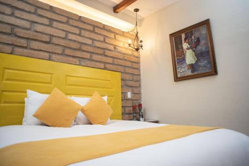 325588290 Casa 1800 Suchitoto Boutique