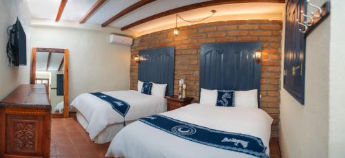 325589265 Casa 1800 Suchitoto Boutique