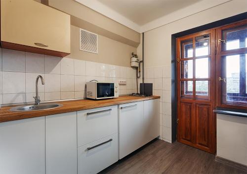 Apartment on Milyutenka 15