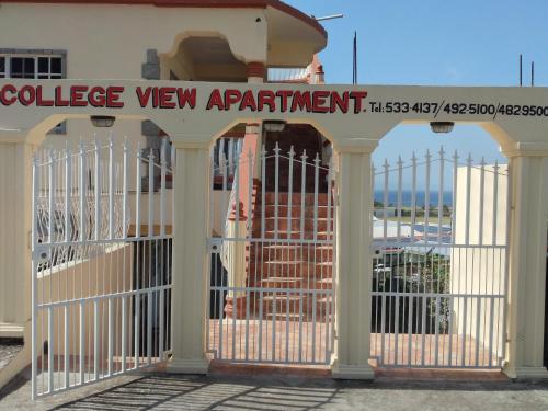 COLLEGE VIEW Apartment