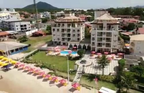 Apartamento vista sol nascente do Mar, pe na areia