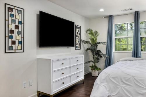 Fast Wifi Workspace Quiet & Private in Hoover, USA