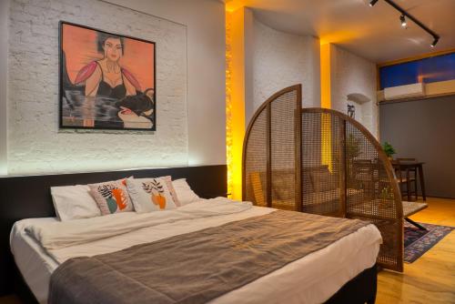 Mayer Loft Suites - image 3