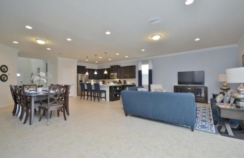 Elegant! 8Bed 6Ba Villa Games Pool Spa 8882ML - image 11
