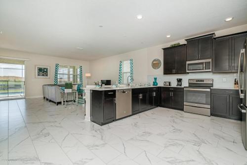 891PBEACH Amazing Champions Gate 9 Bedroom 5 Bed - image 2
