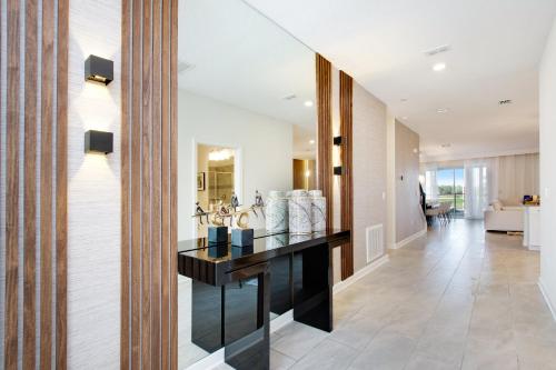 Phenomenal! 9Bed 5Ba Villa Games Pool Spa 8833CR - main image