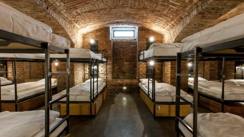 Czech Inn - image 11