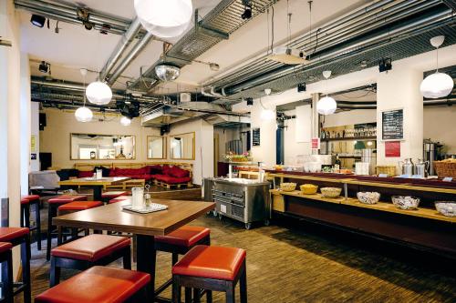 Restaurant, The 4You Hostel & Hotel Munich in Munich
