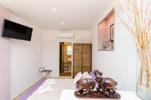 Apartment & Room Lady O - image 3