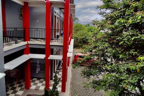 Homestay Griya Sawah Gunung Syariah Mitra RedDoorz in Banjarnegara