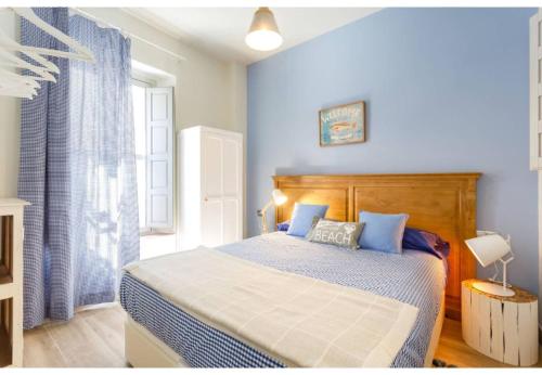 PATIO-Caleta Beach Home by Cadiz4Rentals