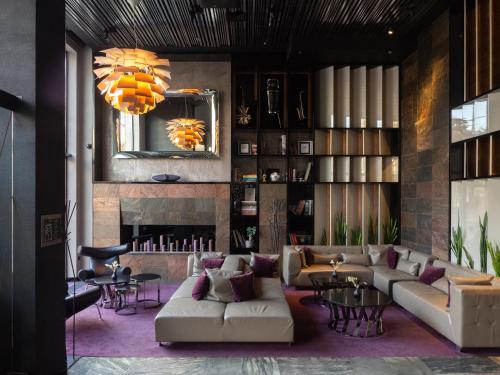 11 Mirrors Design Hotel
