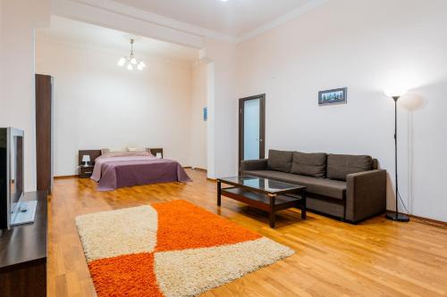 Apartment Bolshaya Konyushennaya - image 3