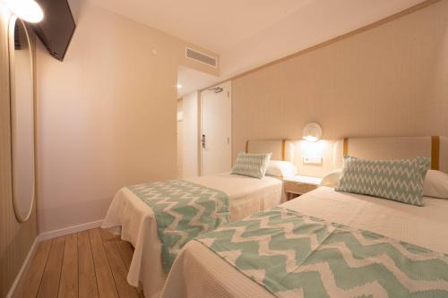 Ambassador Playa II - image 10