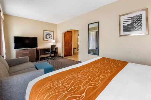 Comfort Inn & Suites