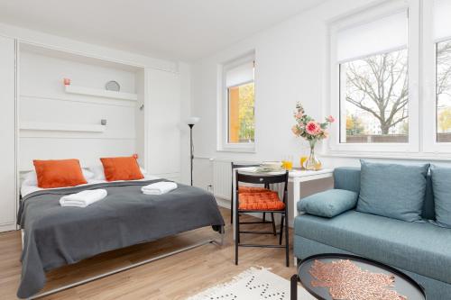 Studio Apartment Ochota Siemieńskiego by Noclegi Renters, Warsaw