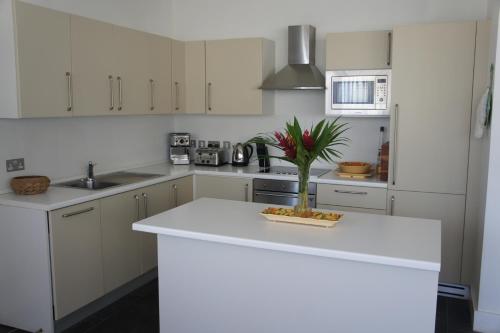 Superb Split Level Waterside Apt, Marigot Bay, St Lucia WI, Кастри (фото 2)
