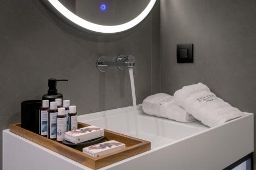 Superior Double Room image 9