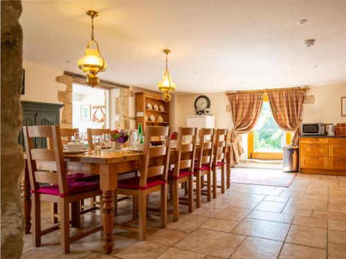 Létesítmények, Tom's Barn in Syreford