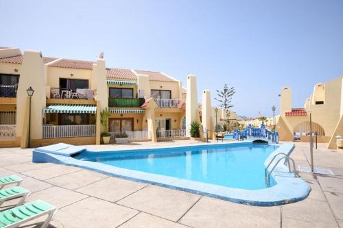 Mare Verde 104 - Two Bed with pool view and wifi internet
