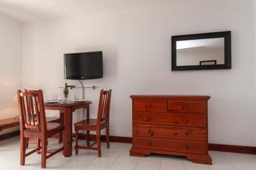 Parque Santiago IV 70 - Studio with sea and pool view