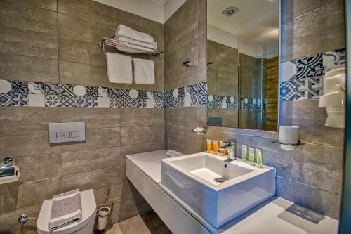 Island Boutique Hotel - image 4