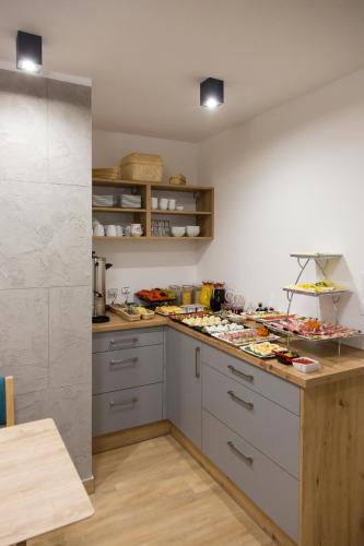 อาหารและเครื่องดื่ม, Villa Aura in อุซโดรวิสโควา