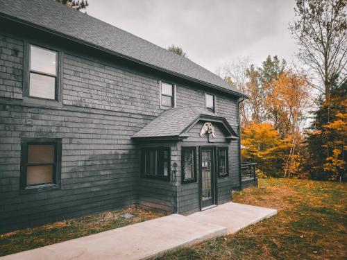 Black Pearl Unit 1 - Lake Placid, Mirror Lake in Lake Placid, USA