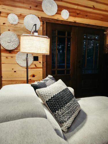 Fishers of Zen - Broken Bow Vacation Cabin detail