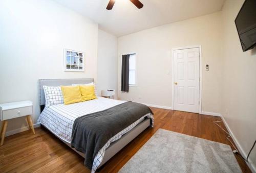 1 bedroom + office