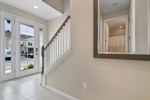 Solara Resort Brand New 4 Bed Townhome - main image