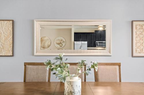 Solara Resort Brand New 4 Bed Townhome - image 11