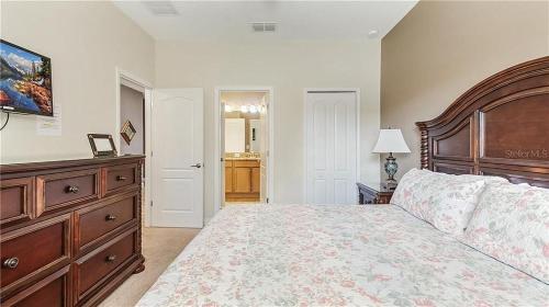8 Bedrooms in The Retreat at Champions Gate - image 3