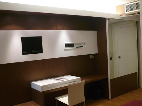 Hotel Sercotel Los Angeles - image 8