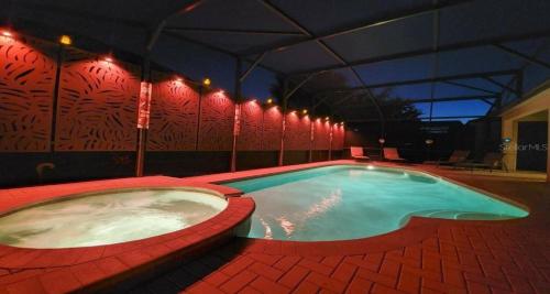 Luxury FAMLILY VILLA 6BR Pool SPA Game