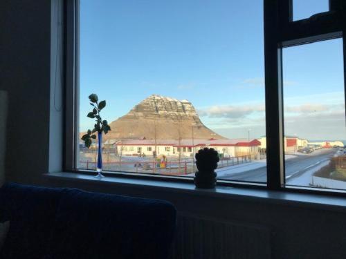 Nearby attraction, Kirkjufell central apartment Free parking in Grundarfjordur