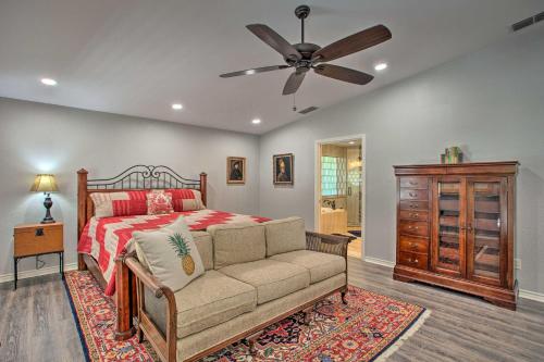 Holly Lake Retreat w/ 2 Community Pools & Yard in Holly Lake Ranch (TX)