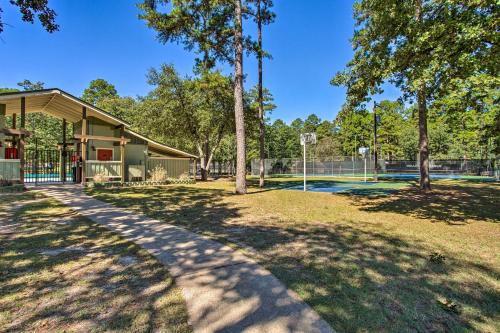 Holly Lake Retreat w/ 2 Community Pools & Yard in Holly Lake Ranch (TX)