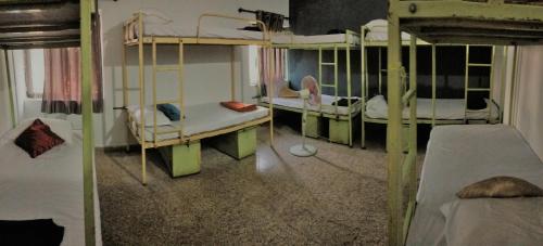 1 bunk bed