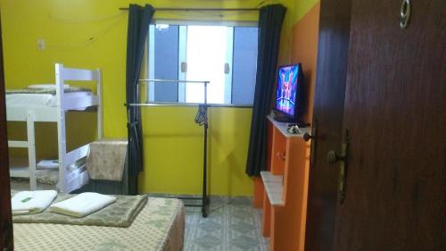 1 double bed, 1 twin bed, 1 bunk bed